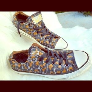 Leopard black converse